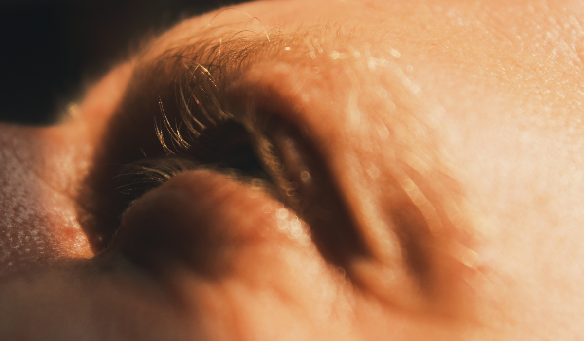 Brightly-Biomarkers-cropped-image-mid-adult-man-eye-sunny-day